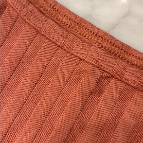 Offline by Aerie OG Groove Crop Top in Tea Rose, size Small, NWT - Picture 6 of 9